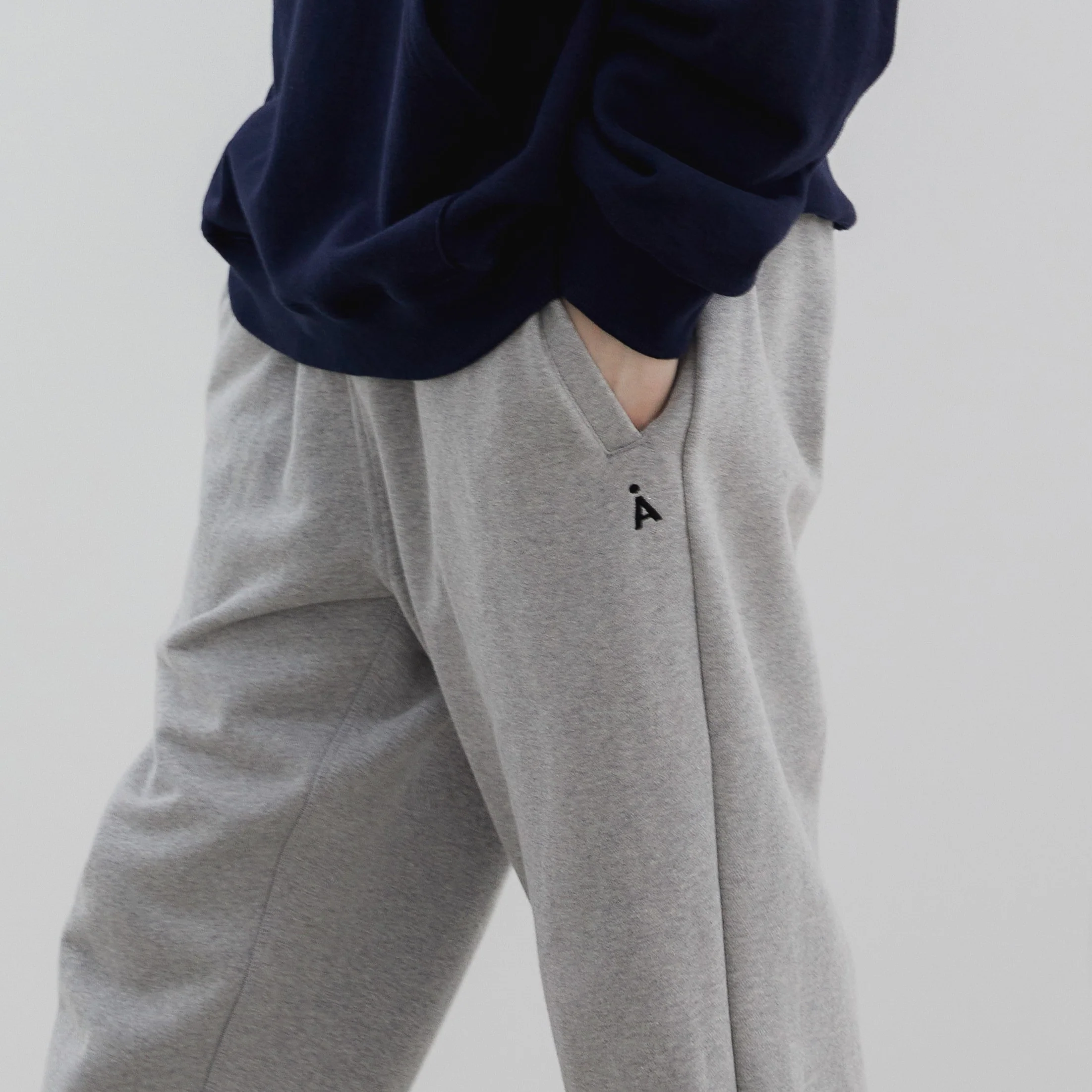 ALAND A LOGO JOGGER SWEAT PANTS - Image 3