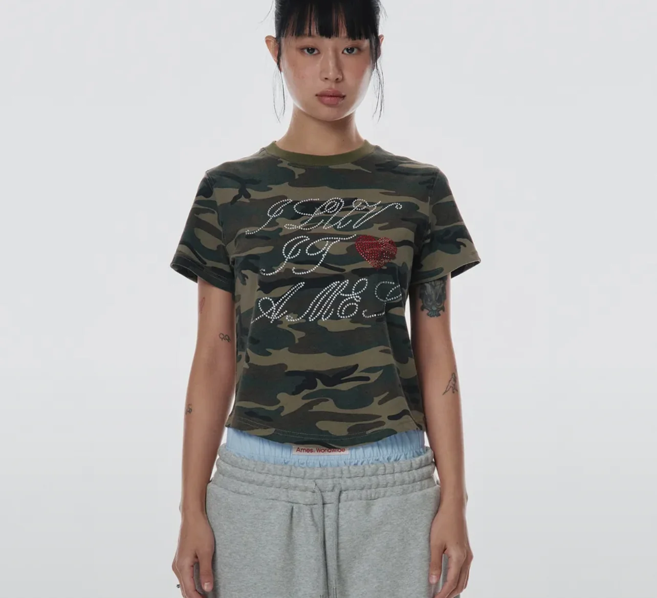 AMES HOTFIX CROP TEE - Image 2