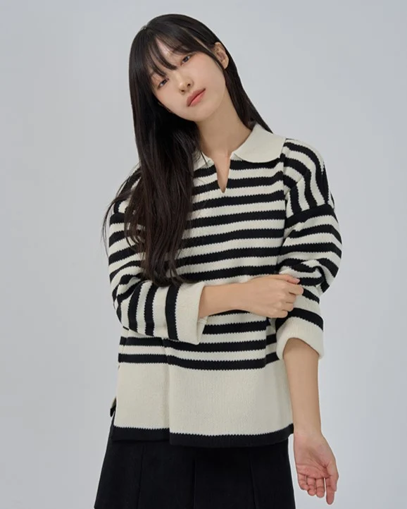 OVERFIT V-NECK STRIPE KNIT