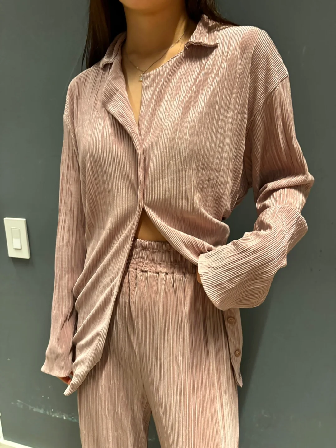 PLEATS OPEN COLLOR SHIRT - Image 7