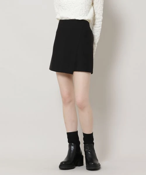 SLIM FIT MINI SKIRT